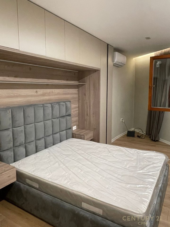 Apartment for rent on Zogu 1 Boulevard!