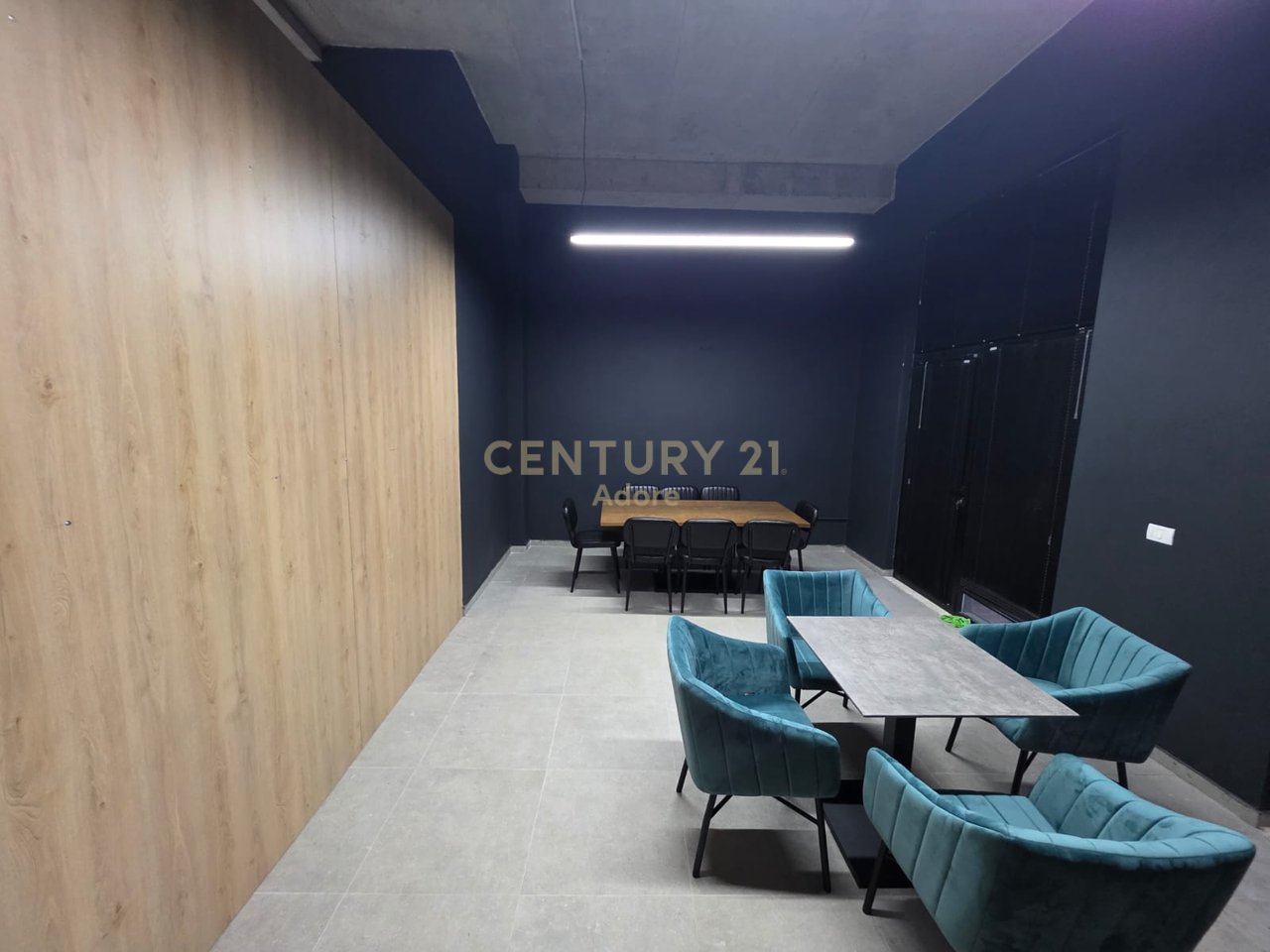 BUSINESS UNIT FOR SALE NEAR JORDAN MISJA STREET!