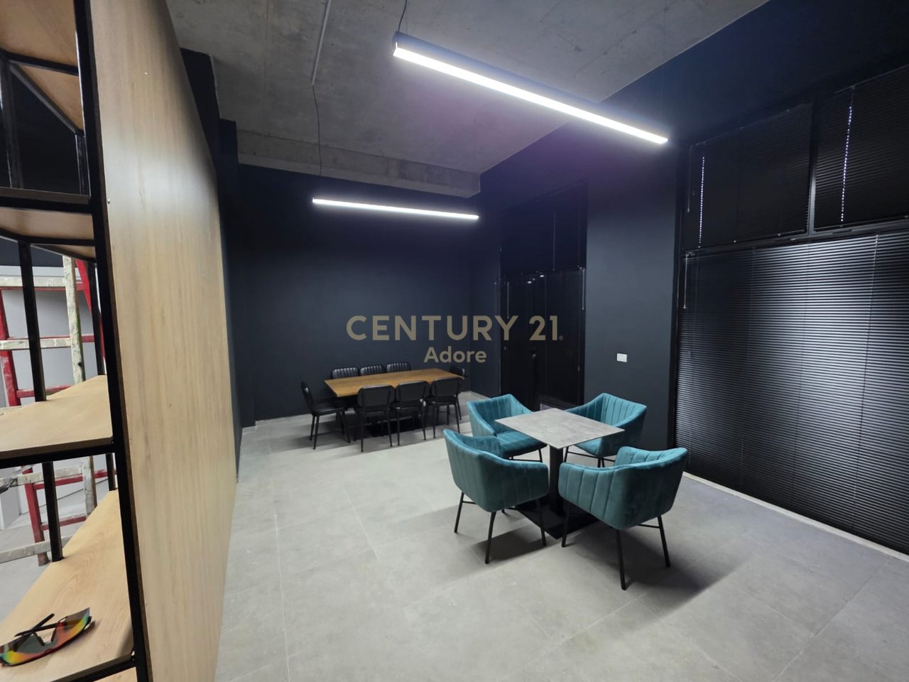 BUSINESS UNIT FOR SALE NEAR JORDAN MISJA STREET!