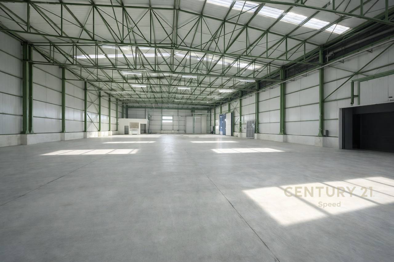 Oggetto commerciale in affitto sulla strada statale Tirana-Durres