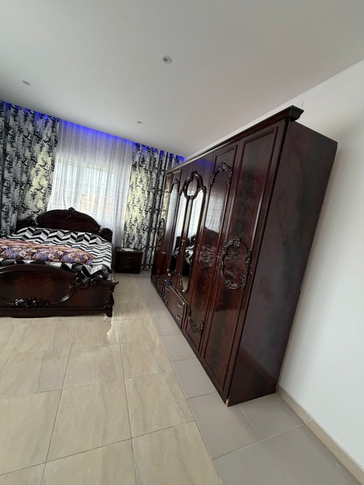 Vilë 6+2 Me Qira në Allias, Tiranë - 3500€ | 220 m²