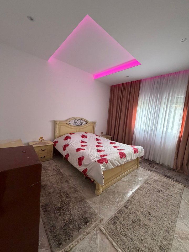 Vilë 6+2 Me Qira në Allias, Tiranë - 3500€ | 220 m²