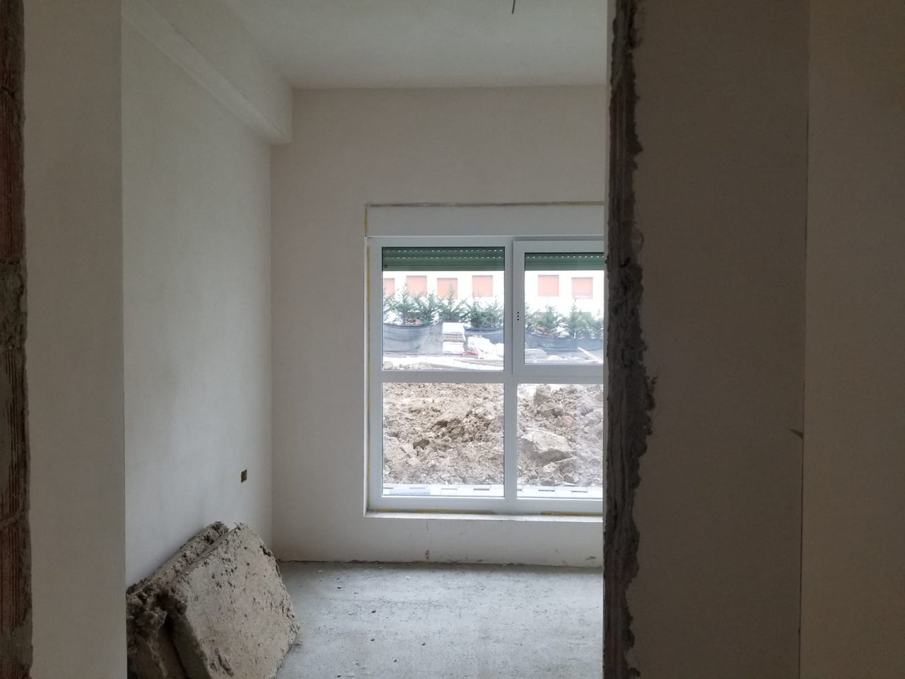 Apartament 1+1 Për Shitje në Ali Demi, Tiranë
