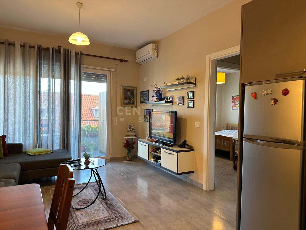 SHITET APARTAMENT 1+1 NE KOMUNE TE PARISIT !!!