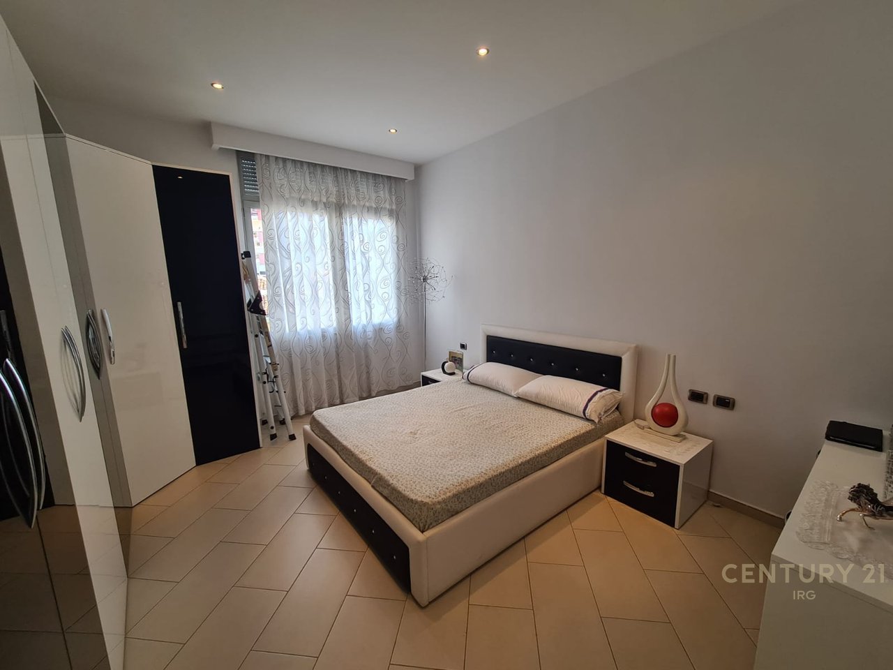APARTAMENT 2+1TEK KOMPLEKSI HALILI!