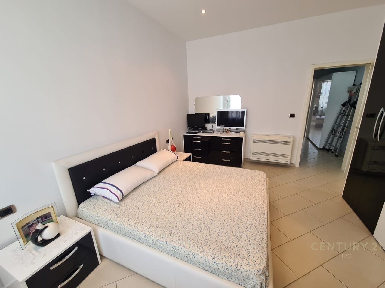 APARTAMENT 2+1TEK KOMPLEKSI HALILI!