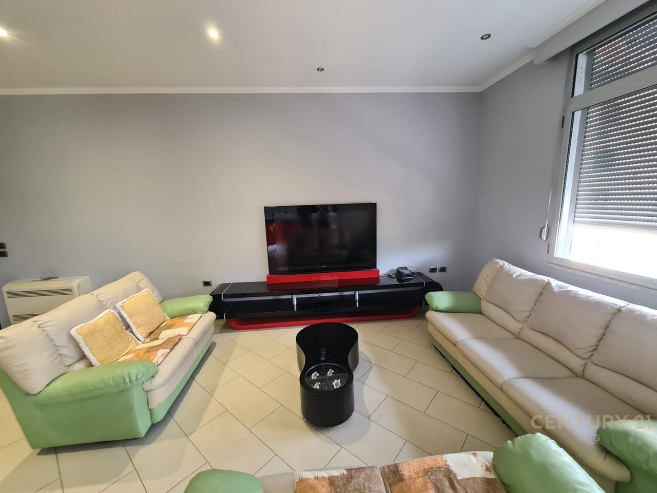 APARTAMENT 2+1TEK KOMPLEKSI HALILI!