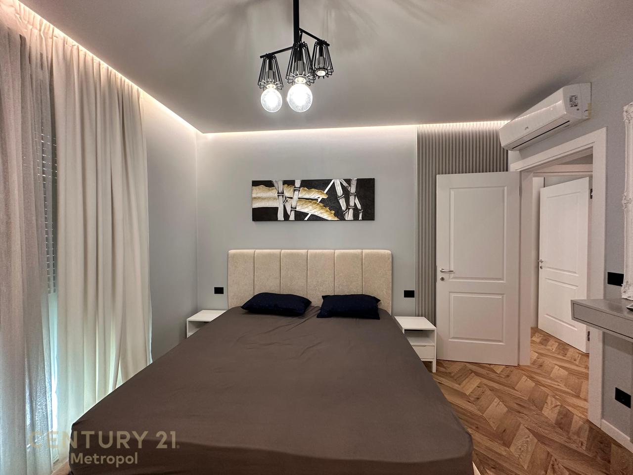 FOR RENT APARTMENT 2+1+2 WITH VERANDA - 1 PARKING SPACE NEAR THE MARKET!