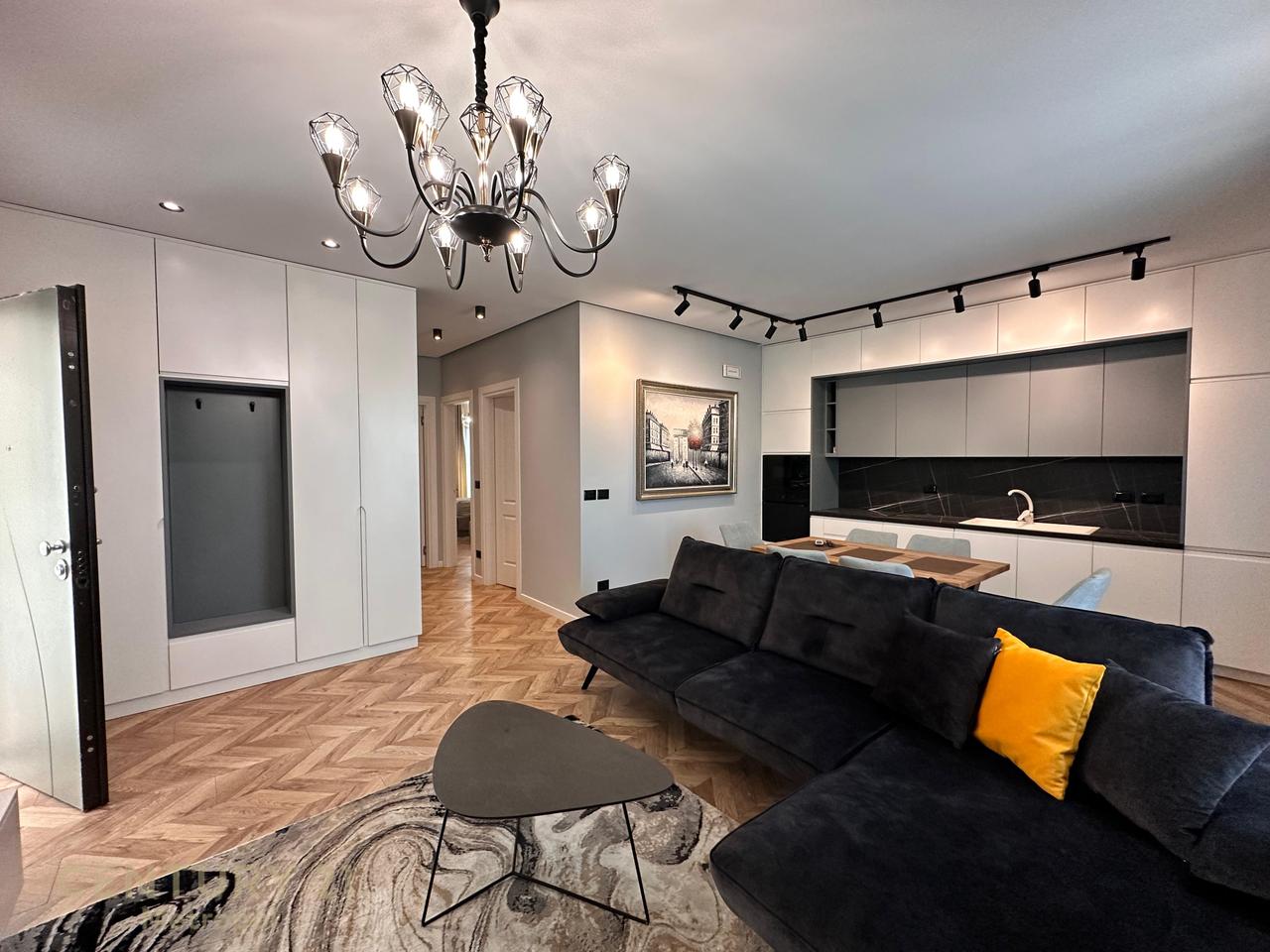 FOR RENT APARTMENT 2+1+2 WITH VERANDA - 1 PARKING SPACE NEAR THE MARKET!