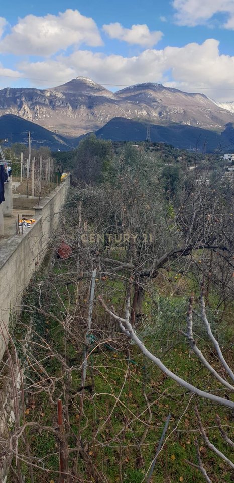 SHITET TOKË (ULLISHTE) 680 m² NË BABRRU – ME DOKUMENTACION TË RREGULLT *ZONE E KUQE*