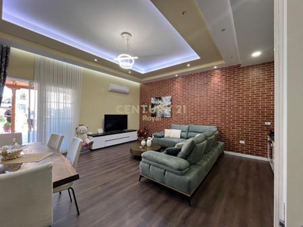 SHITET APARTAMENT 1+ 1 NE FRESK, ME PAMJE TE LIRE NGA MALI I DAJTIT