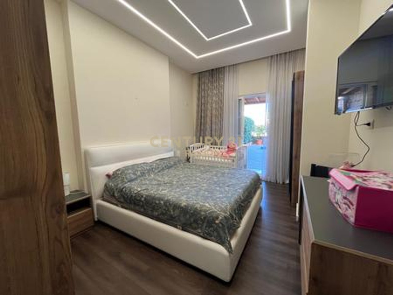 SHITET APARTAMENT 1+ 1 NE FRESK, ME PAMJE TE LIRE NGA MALI I DAJTIT