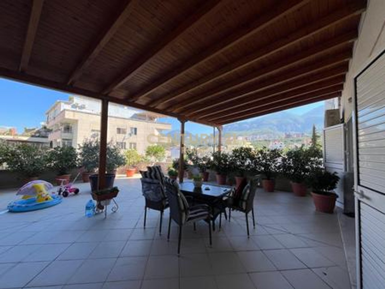 SHITET APARTAMENT 1+ 1 NE FRESK, ME PAMJE TE LIRE NGA MALI I DAJTIT