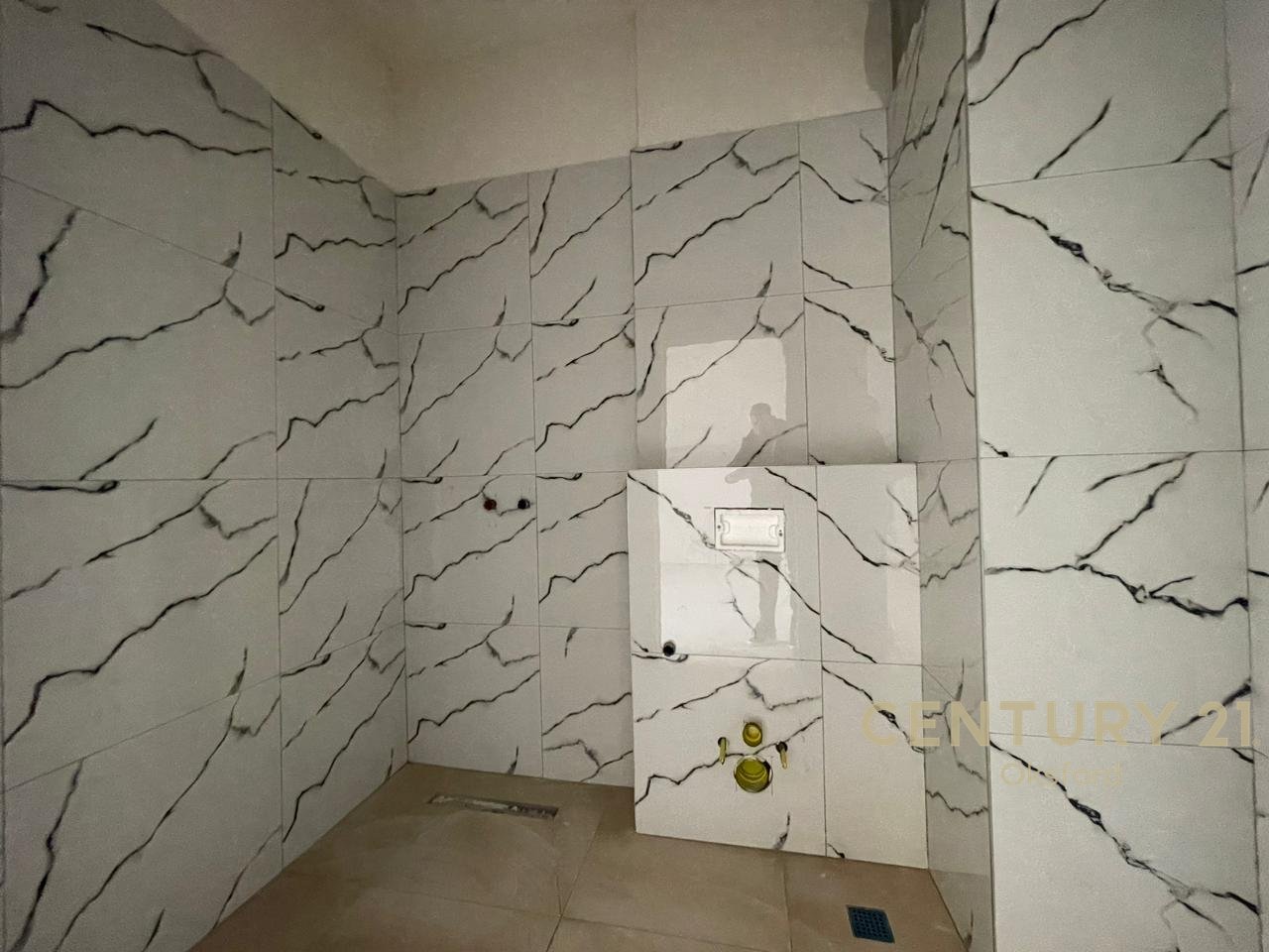 APPARTAMENTO 2+1+2+posto auto, VICINO ALLE EX AREE DELL'AVIAZIONE IN VENDITA