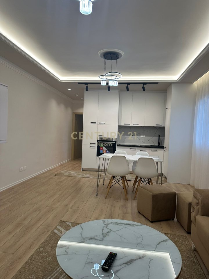 Qira Apartament 1+1 Liqeni Thate!