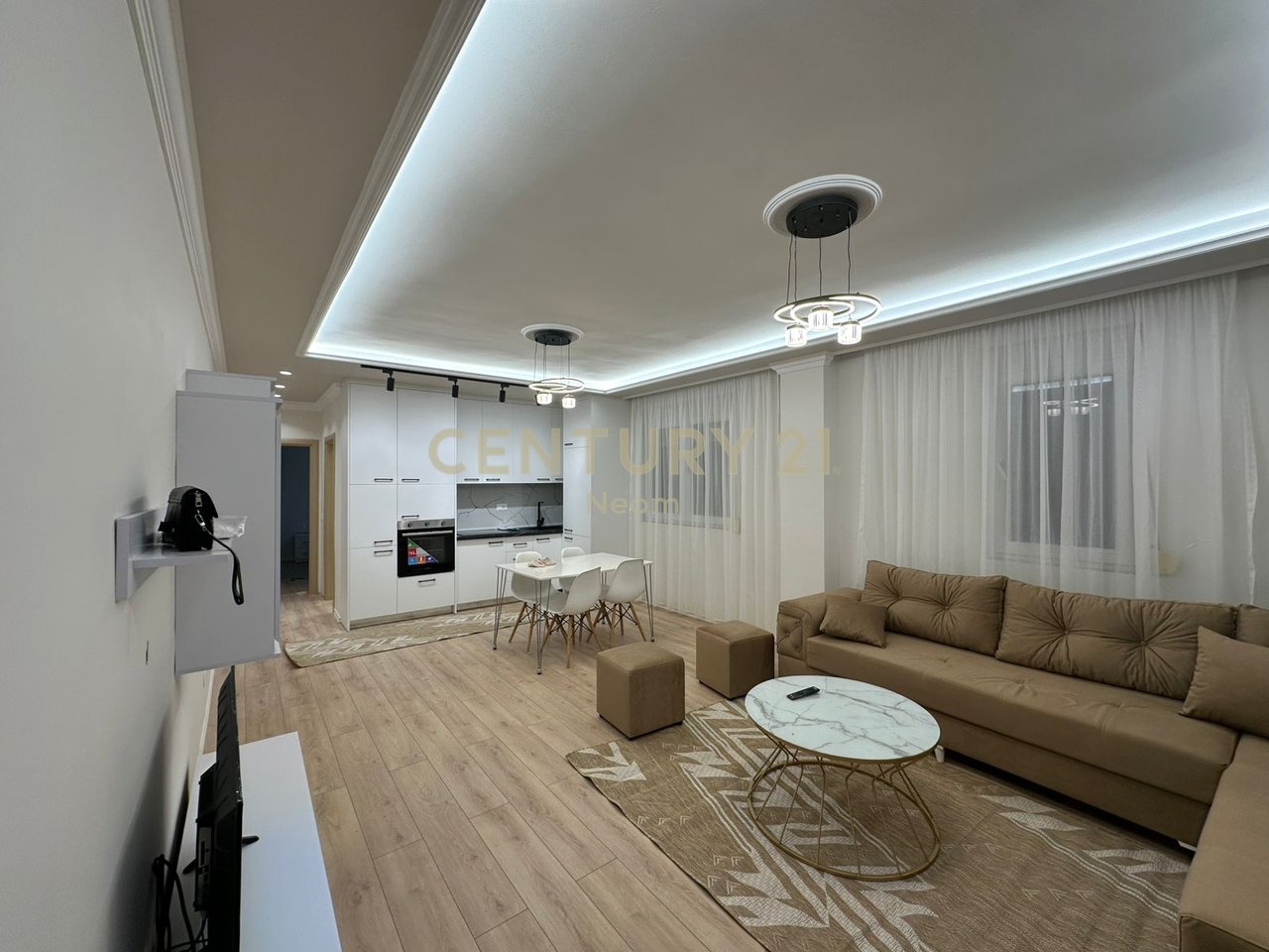 Qira Apartament 1+1 Liqeni Thate!