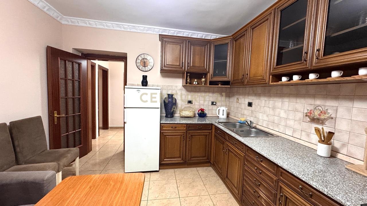 2+1 apartment with yard and parking space for rent – Fortuzi Street!