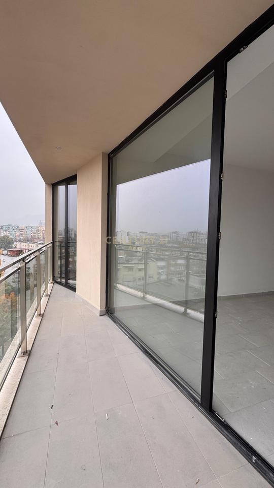 Jepet me qira apartament 3+1+2 tualete + post parkimi te perfshire tek Mine Peza !