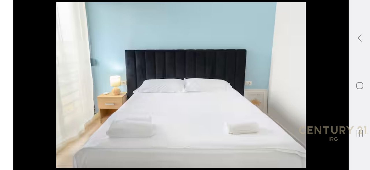 Jepet me qira apartament 2+1 prane Pazarit te Ri!