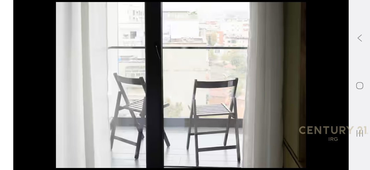 Jepet me qira apartament 2+1 prane Pazarit te Ri!