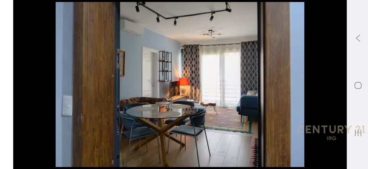 Jepet me qira apartament 2+1 prane Pazarit te Ri!