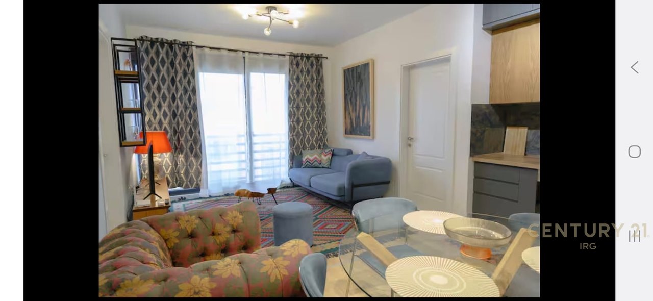 Jepet me qira apartament 2+1 prane Pazarit te Ri!