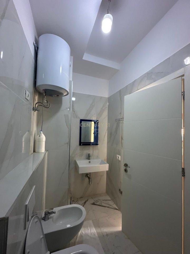 Apartament per qira 2+1+2 Perballe UET , Porcelan