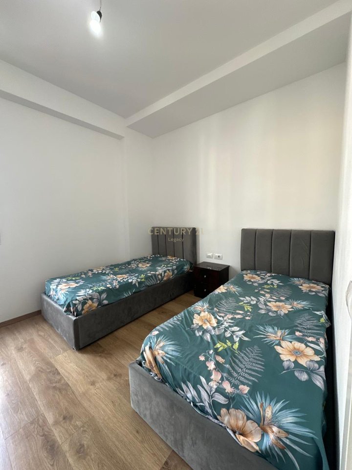 Apartament per qira 2+1+2 Perballe UET , Porcelan