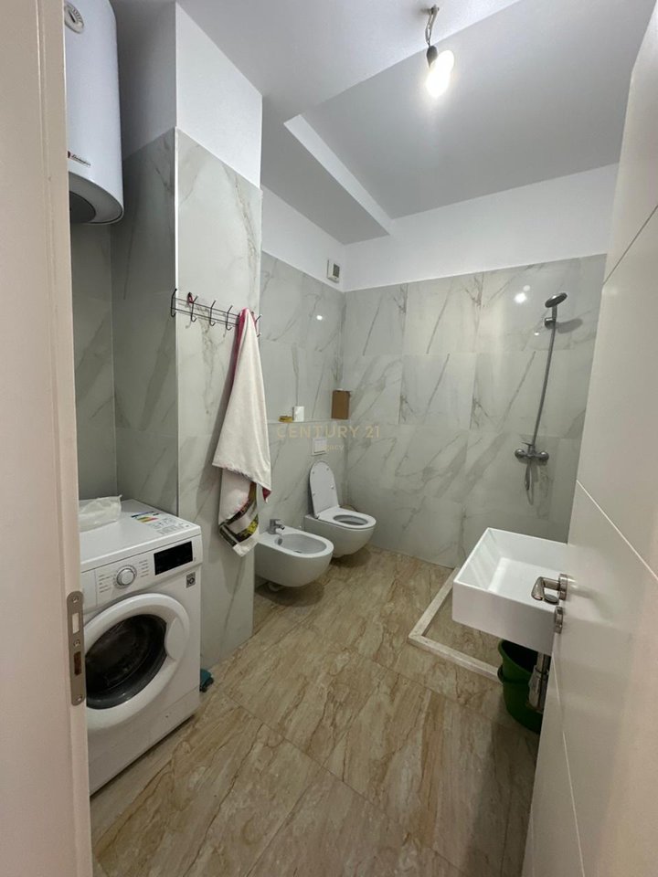 Apartament per qira 2+1+2 Perballe UET , Porcelan