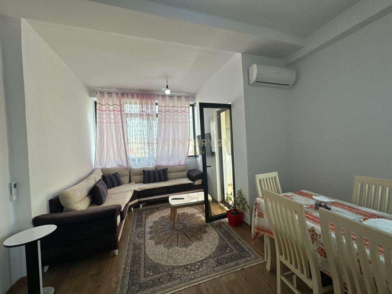 Apartament per qira 2+1+2 Perballe UET , Porcelan