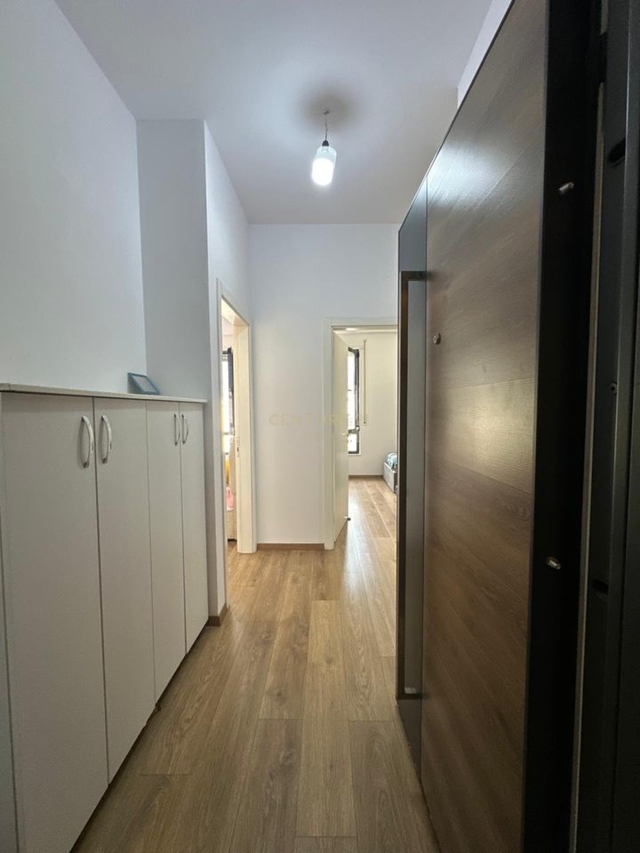 Apartament per qira 2+1+2 Perballe UET , Porcelan