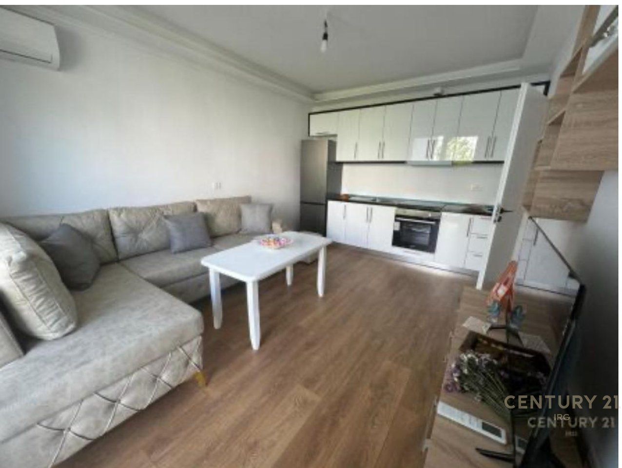 Qira, Apartament 2+1, Rruga Adim Vokshi