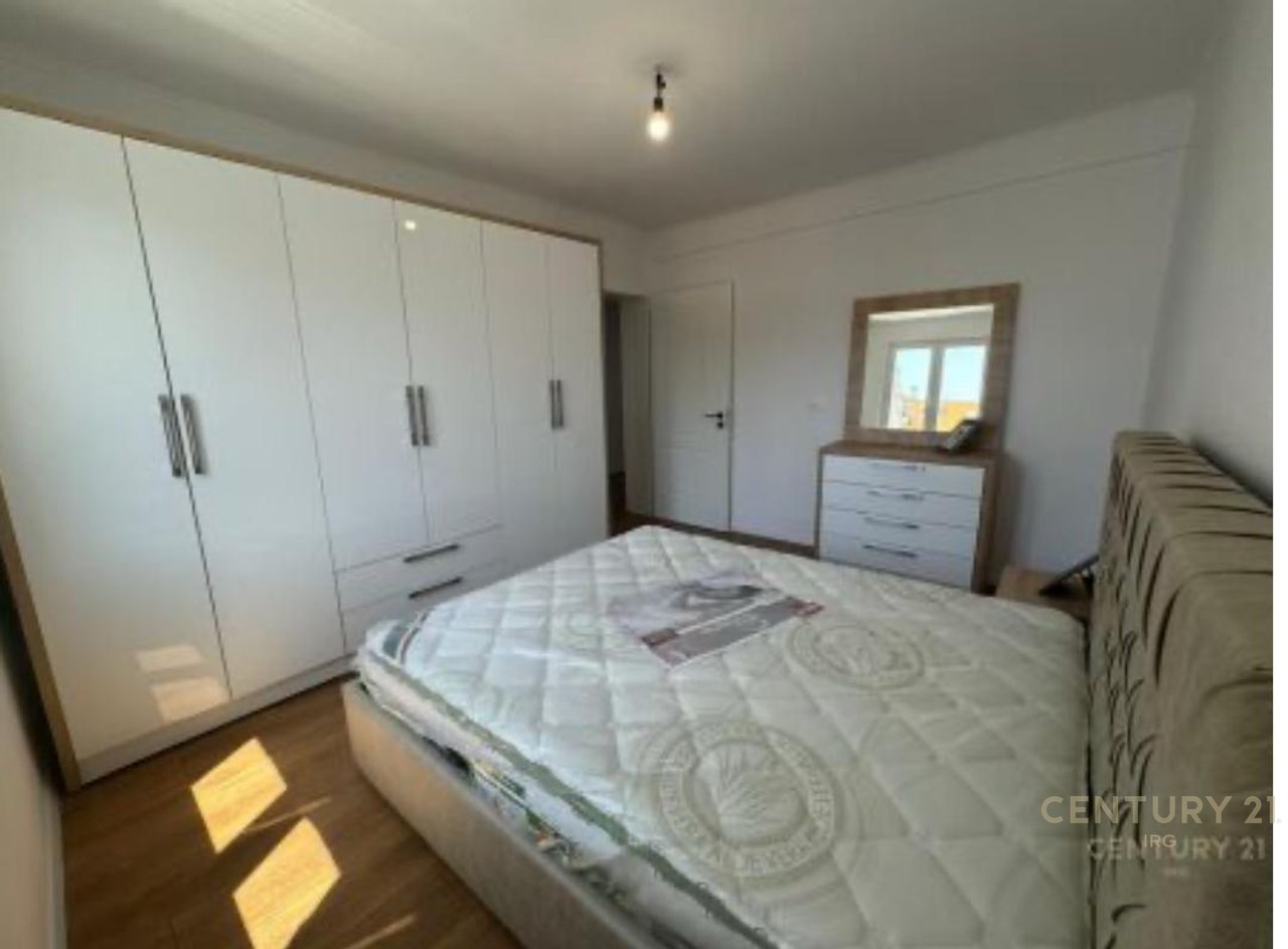 Qira, Apartament 2+1, Rruga Adim Vokshi