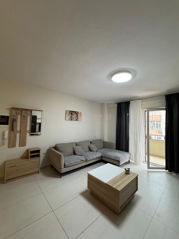 Appartamento 2+1 in affitto vicino ad Atsh, vicino a Pazarit te Ri