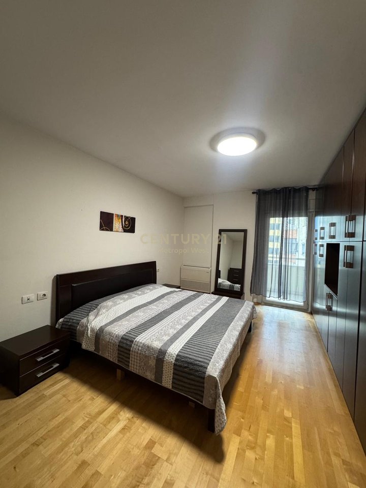 Appartamento 2+1 in affitto vicino ad Atsh, vicino a Pazarit te Ri