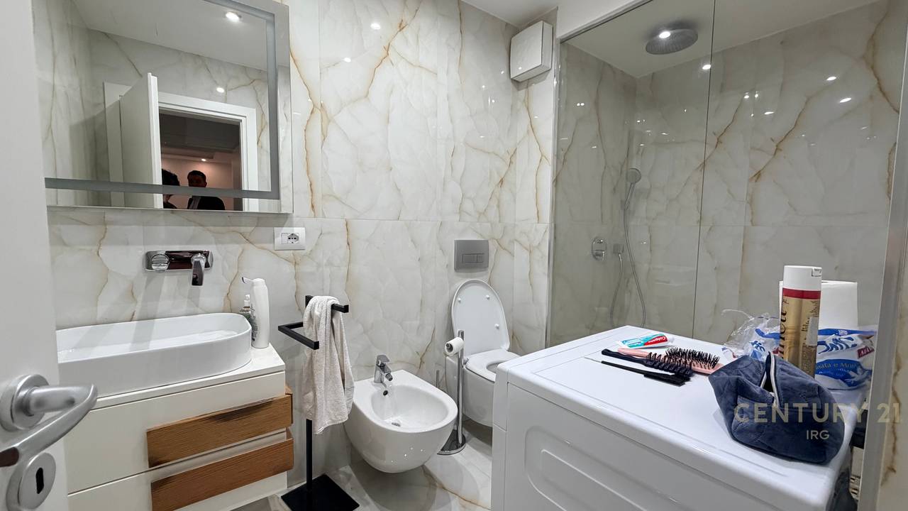 FOR RENT 2+1+2 APARTMENT NEAR THE DRY LAKE!