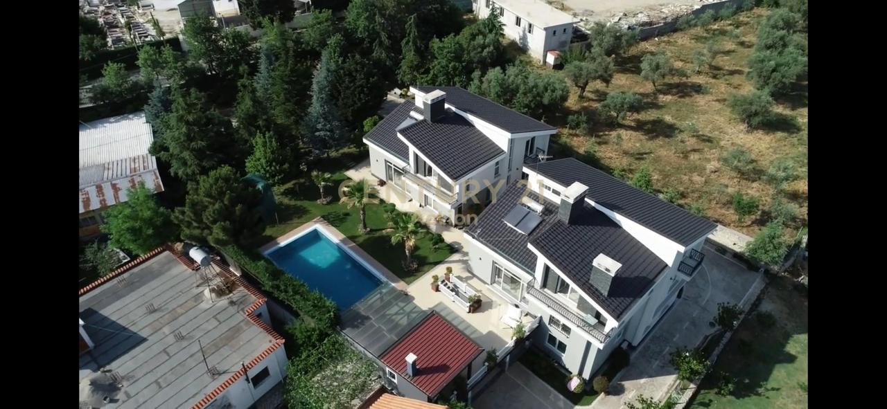 Rezidencë Banimi me Qira!