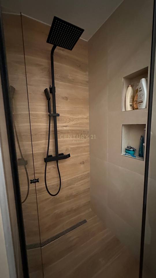 Rezidencë Banimi me Qira!