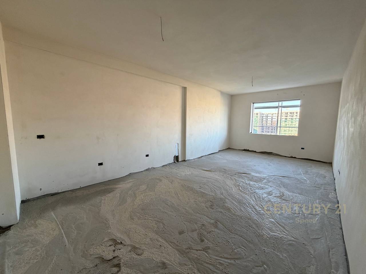 Shesim apartament 3+1+2 ne Paskuqan, prane Bulevardit te Ri!