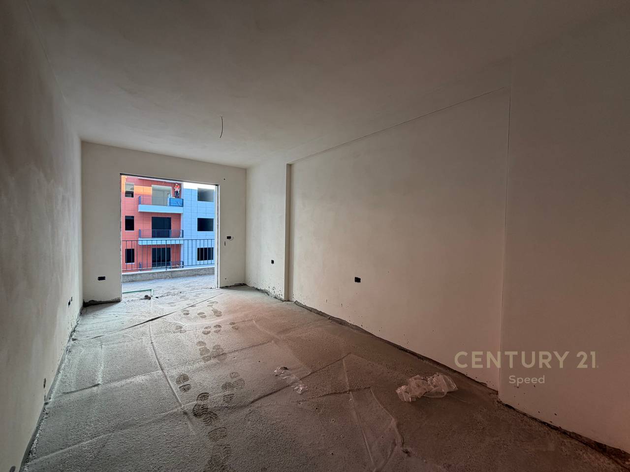 Shesim apartament 2+1+2 ne Paskuqan prane Bulevardit te Ri!