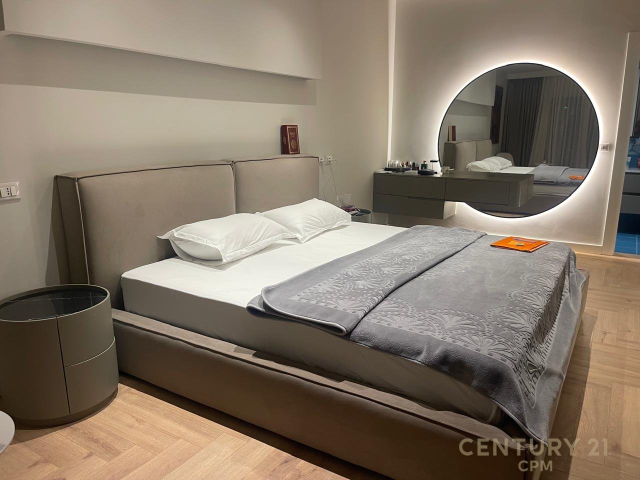 Apartment 2+1+2 For Rent in Ish Blloku, University Bookstore