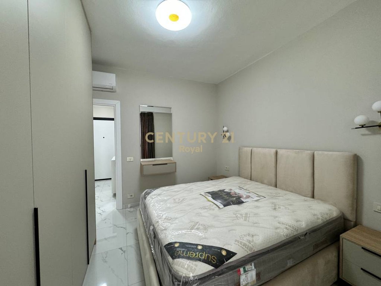 2+1 Apartment for Rent on Mine Peza Street, in Golden Tower Residence Tirana - €900 | 93.7 m²