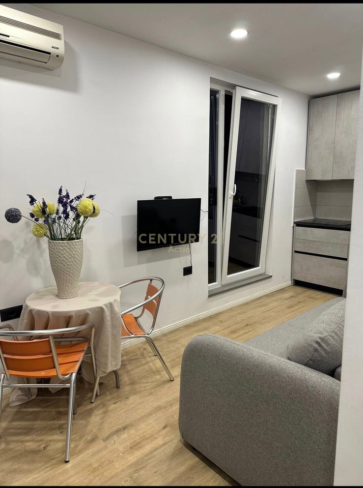 JEPET ME QIRA GARSIONERE,ISH TREGU ELEKTRIK!