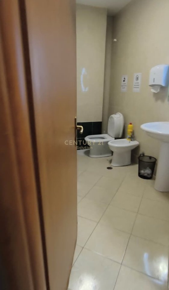 JAPIM ME QIRA APARTAMENT PER ZYRA TE SIRI KODRA !