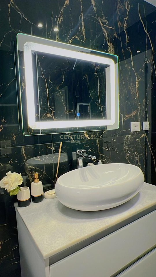 Apartament 2+1 Për Shitje në Stadiumi Dinamo