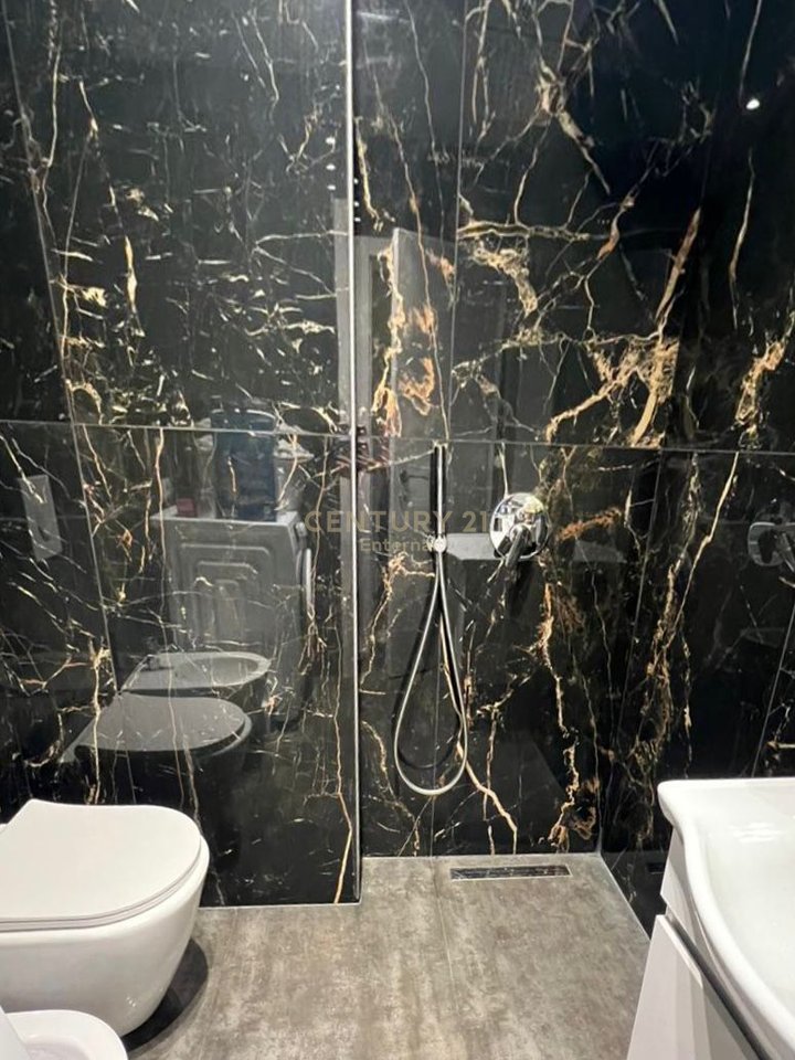 Apartament 2+1 Për Shitje në Stadiumi Dinamo