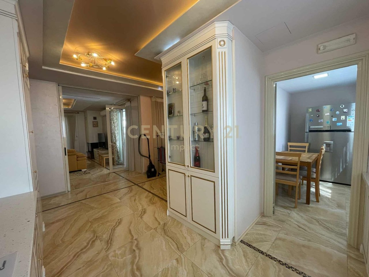 MODERN PENTHOUSE 4+1+2 FOR SALE WITH PARKING SPACE NEAR THE DRY LAKE, PETI STREET!