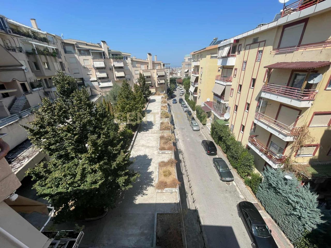 MODERN PENTHOUSE 4+1+2 FOR SALE WITH PARKING SPACE NEAR THE DRY LAKE, PETI STREET!