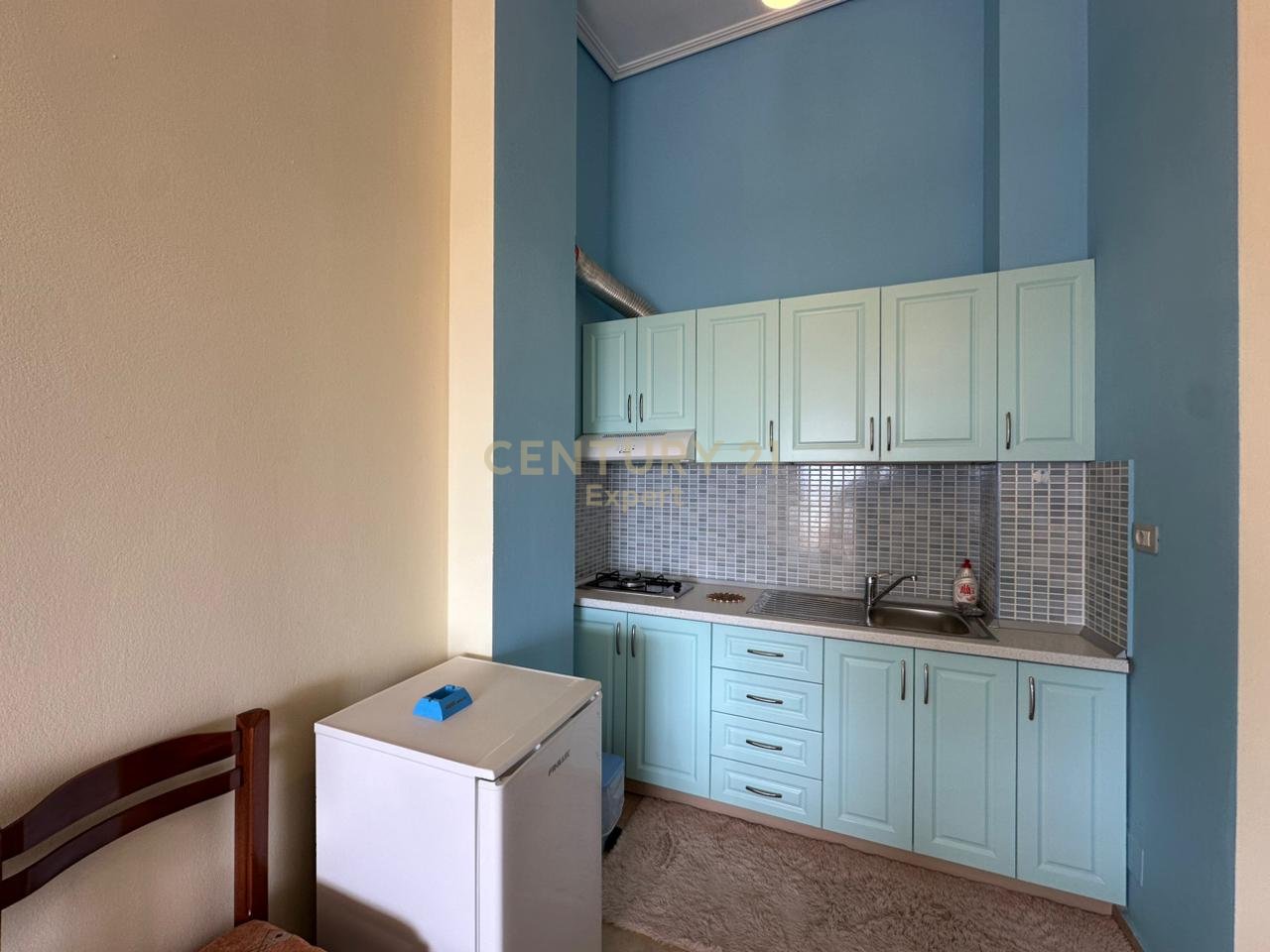 GARSONIERE PER QIRA UJI I FTOHTE, PAMJE BALLORE NE DET