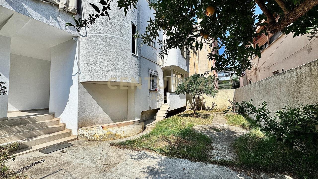 For sale: 2+1 apartment with a private entrance and a private yard!